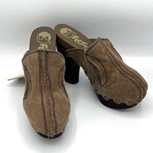 Floggs Diana Suede Platform Clog in Tan Size 6.5